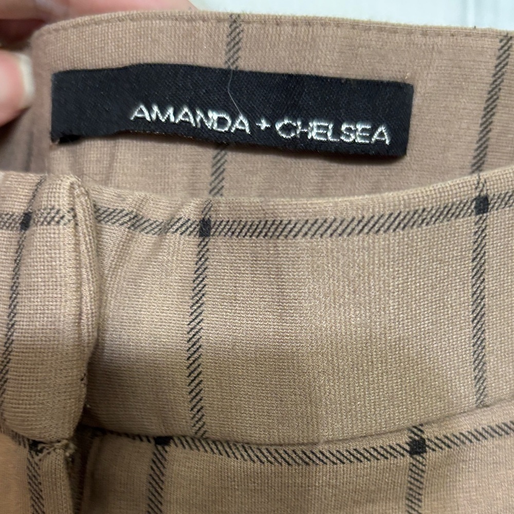 Amanda & Chelsea Brown Grid Pattern Capris - Picture 2 of 8